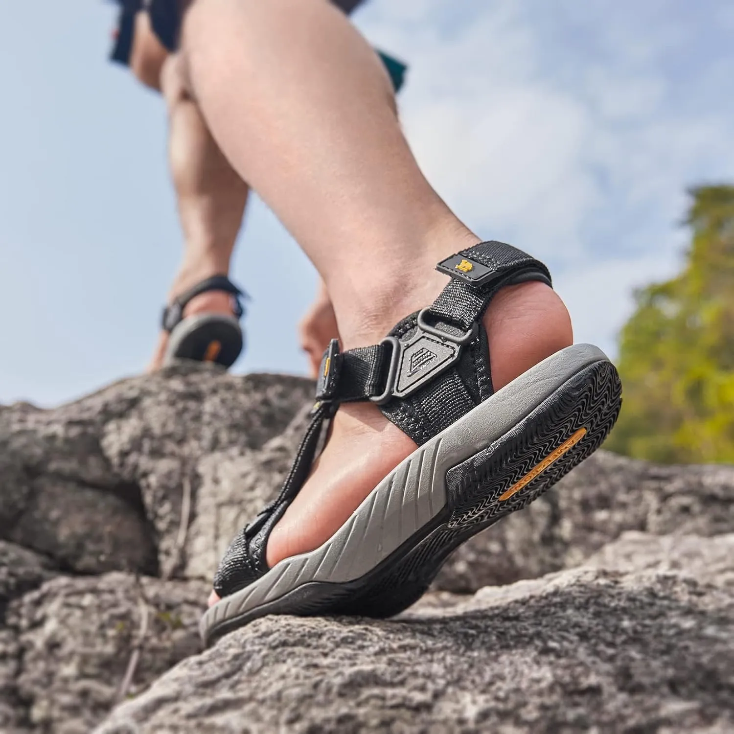 CAMELSPORTS Mens Athletic Sandals Outdoor Strap Summer Beach Sandals Waterproof Fisherman Water Shoes Open Toe Sport Gym Hiking Sandal