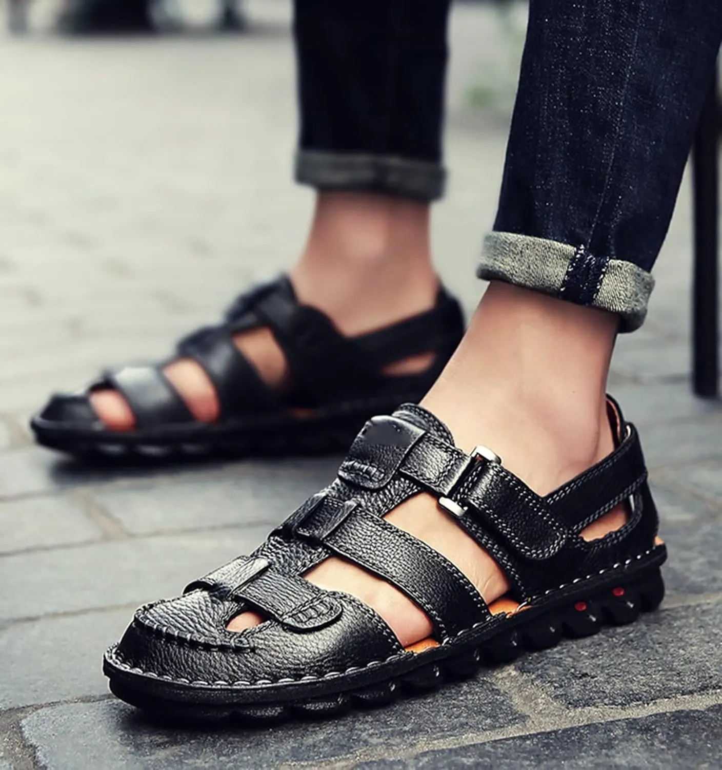 Closed Toe Hiking Sandals Men Leather Casual Trekking Sandals Summer Beach Shoes Sports Outdoor Sandals Breathable Walking Sandals
