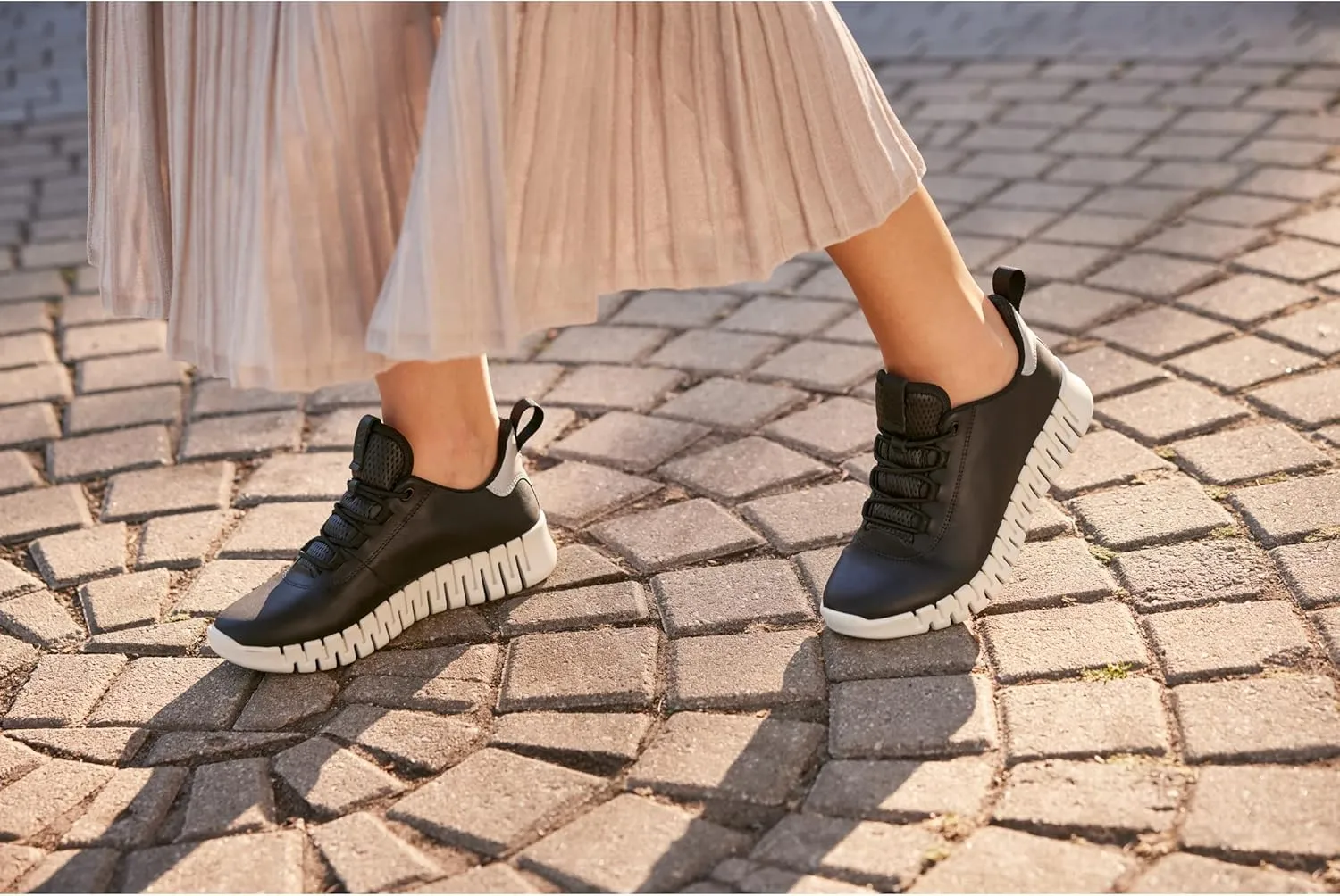 ECCO Women's Gruuv Sneaker