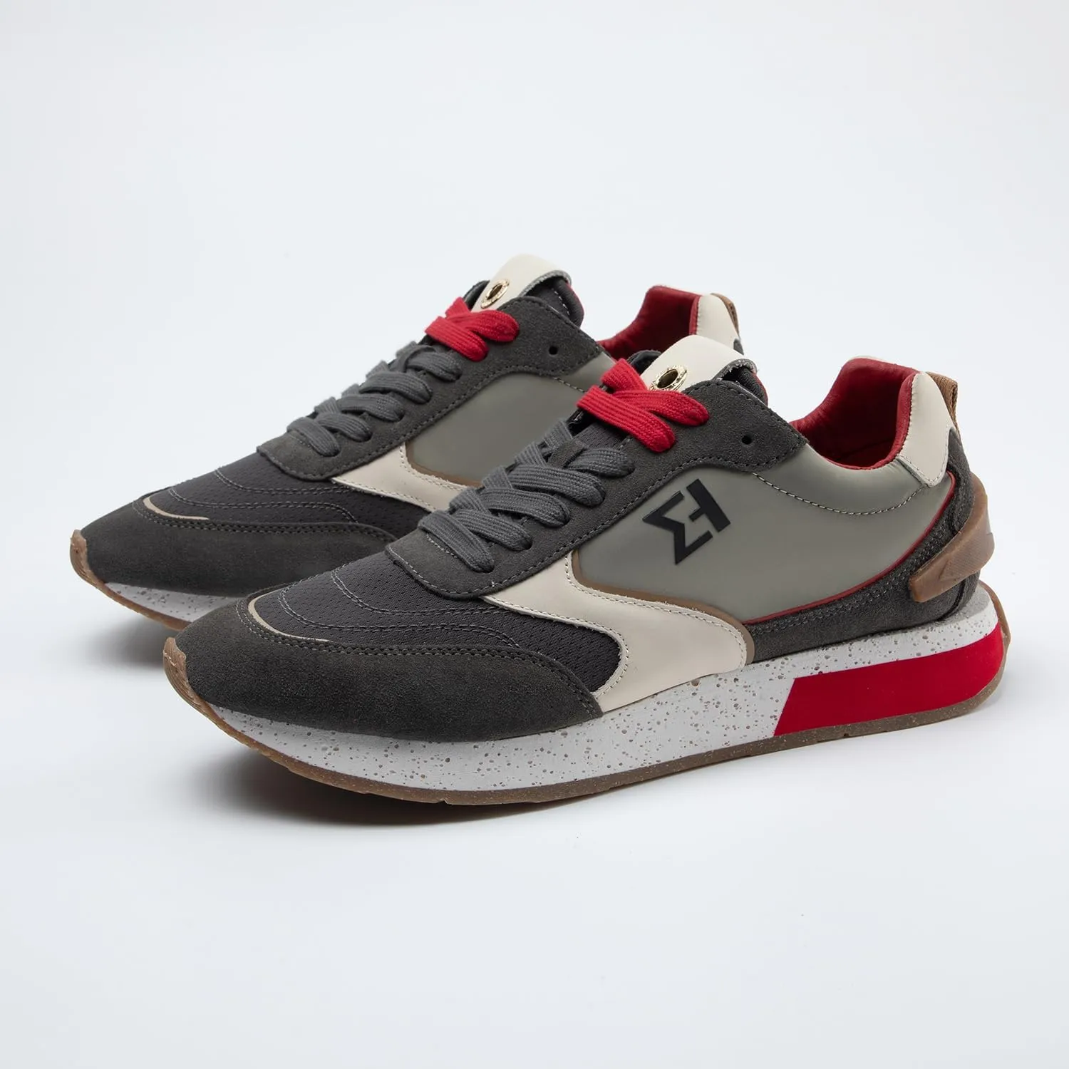ELHANN.H The SJ Sneakers Combines Simple Lines with a Dynamic Style.