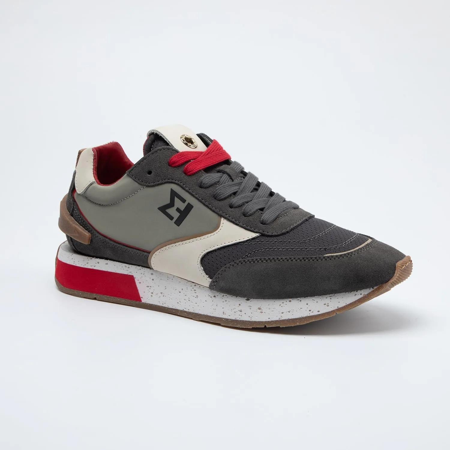ELHANN.H The SJ Sneakers Combines Simple Lines with a Dynamic Style.