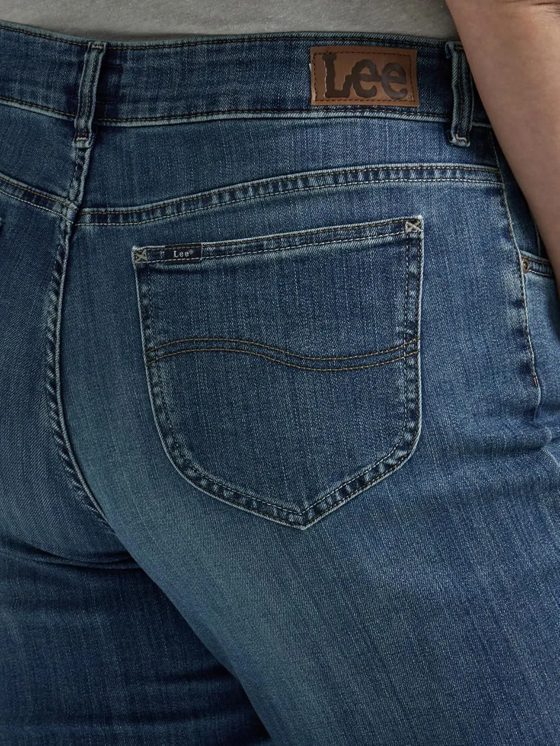 Lee Women's Plus Size Legendary Mid Rise Straight Leg Jean