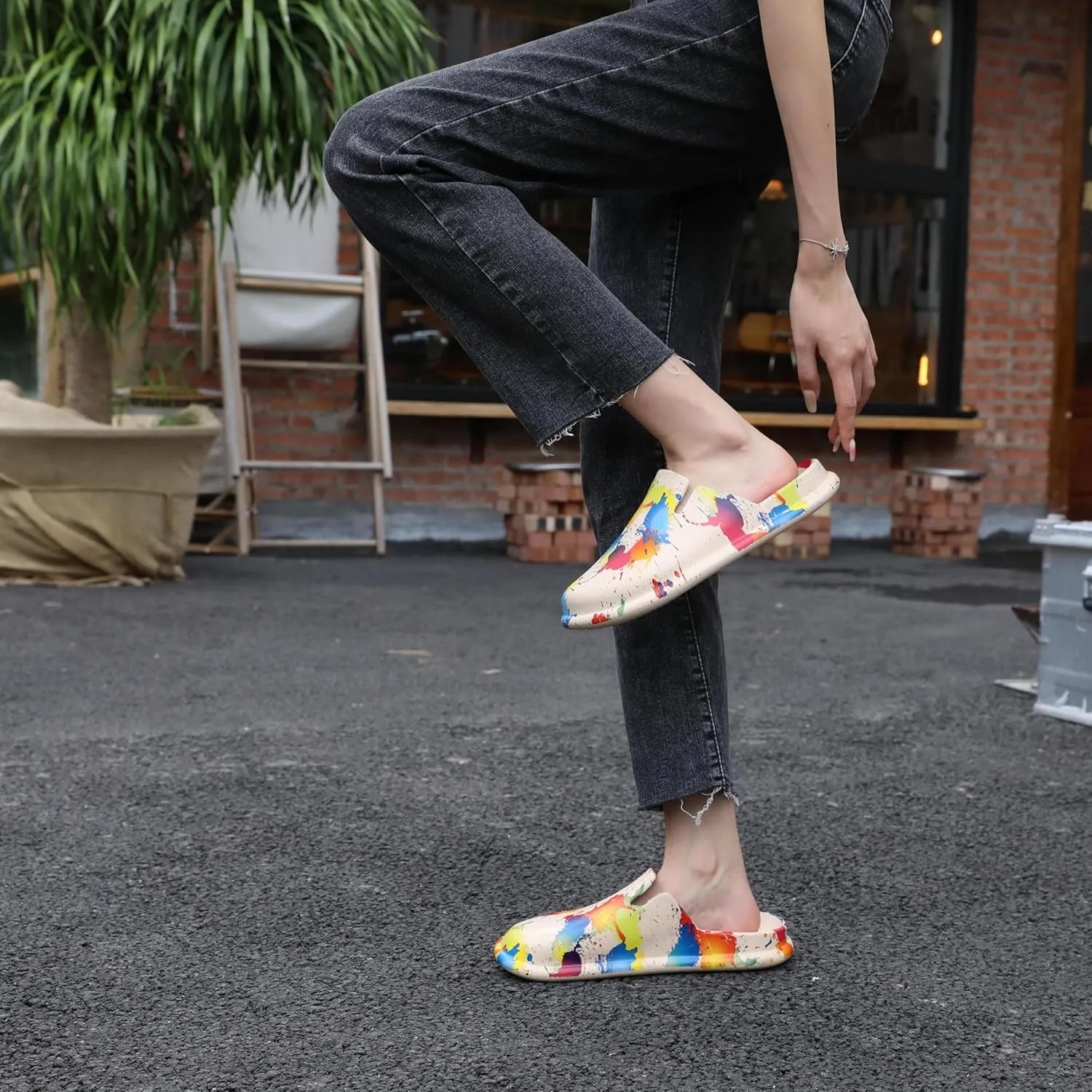 Meetinspace Women Men Unisex EVA Clogs Dupes Wide Round Toe Mules Lightweight Comfortable House Slipper Couples Slip On Shoes