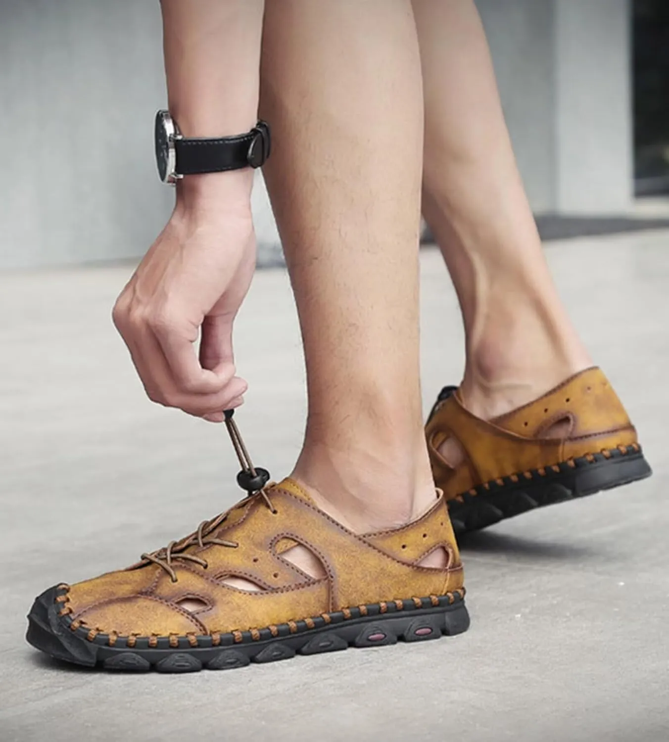 Men Sandals Closed Toe Hiking Sandals Waterproof Leather Fisherman Walking Sandals Summer Beach Shoes Athletic Sandals