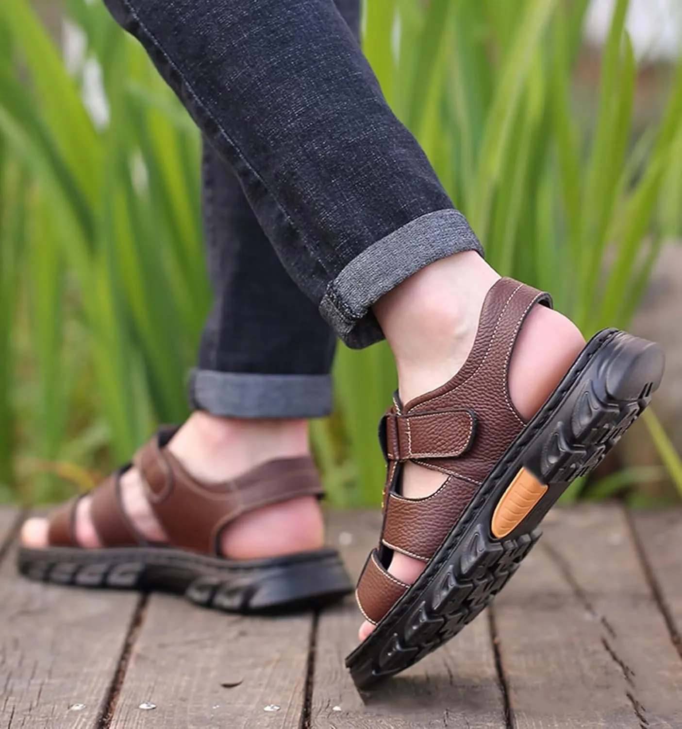 Mens Leather Sports Sandals Breathable Outdoor Walking Shoes Summer Beach Sandals for Hiking Trekking
