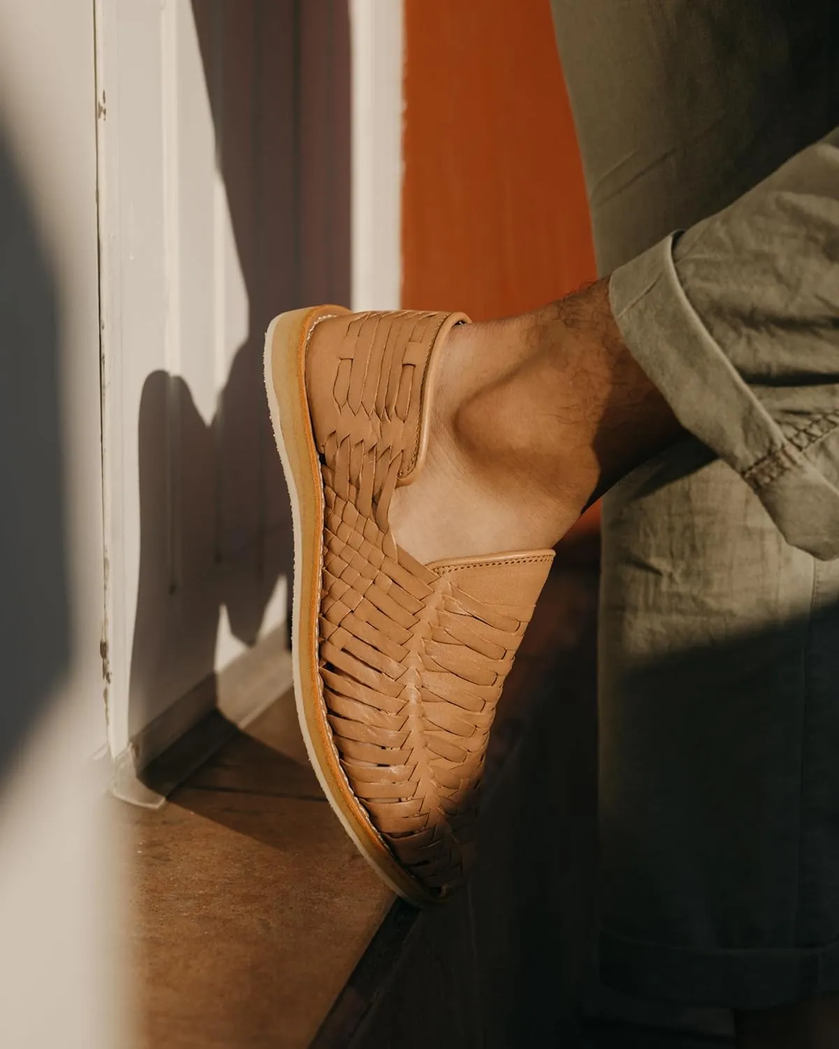 Mexico en la Piel Handmade Leather Huarache Sandals for Men - Genuine Tan Leather, Slip-On, Breathable Design, Ultra Comfortable Insole, Casual and Beach-Ready Shoes, Sizes 7-13 US