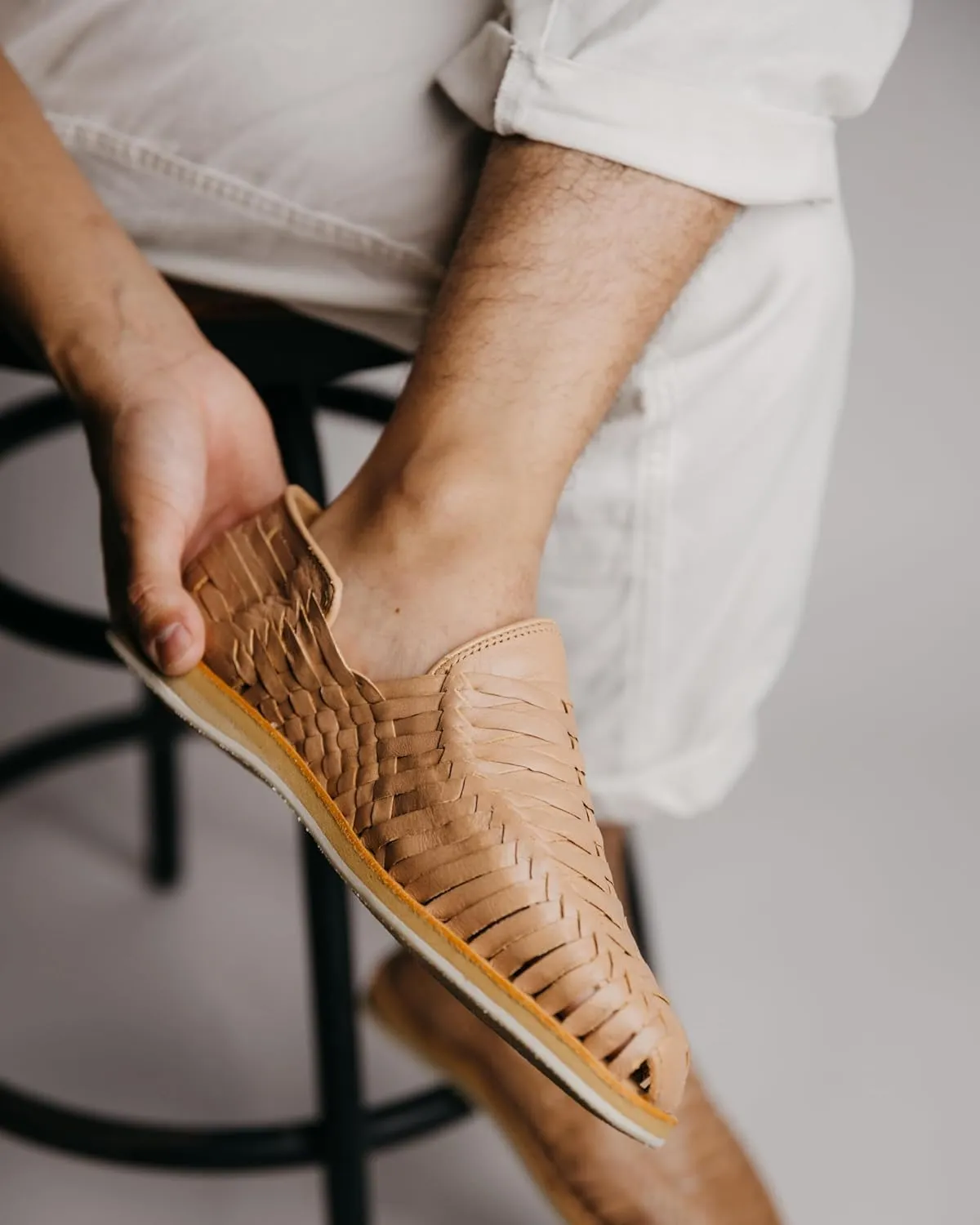 Mexico en la Piel Handmade Leather Huarache Sandals for Men - Genuine Tan Leather, Slip-On, Breathable Design, Ultra Comfortable Insole, Casual and Beach-Ready Shoes, Sizes 7-13 US
