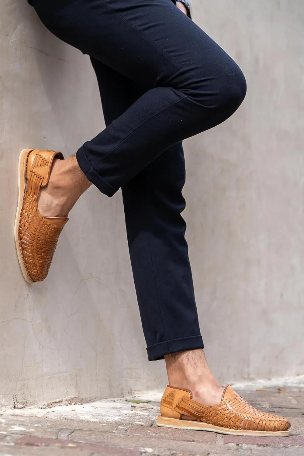 Mexico en la Piel Men’s Handmade Leather Huarache Sandals – Slip-On, Comfortable, Breathable, Available in Tan, Black, and Reddish – Sizes 8US to 13US