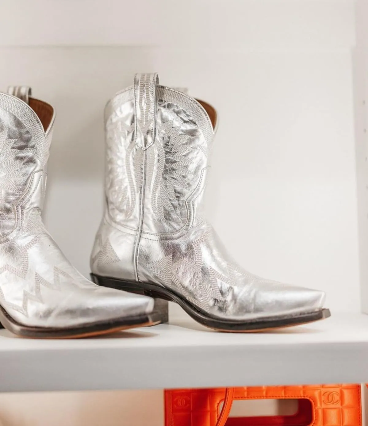 Western Boots for Women Metallic Embroidered Pointed Toe Cowgirl Boots Chunky Heel Pull-On Short Cowboy Boots Wide Calf Country Ankle Boots