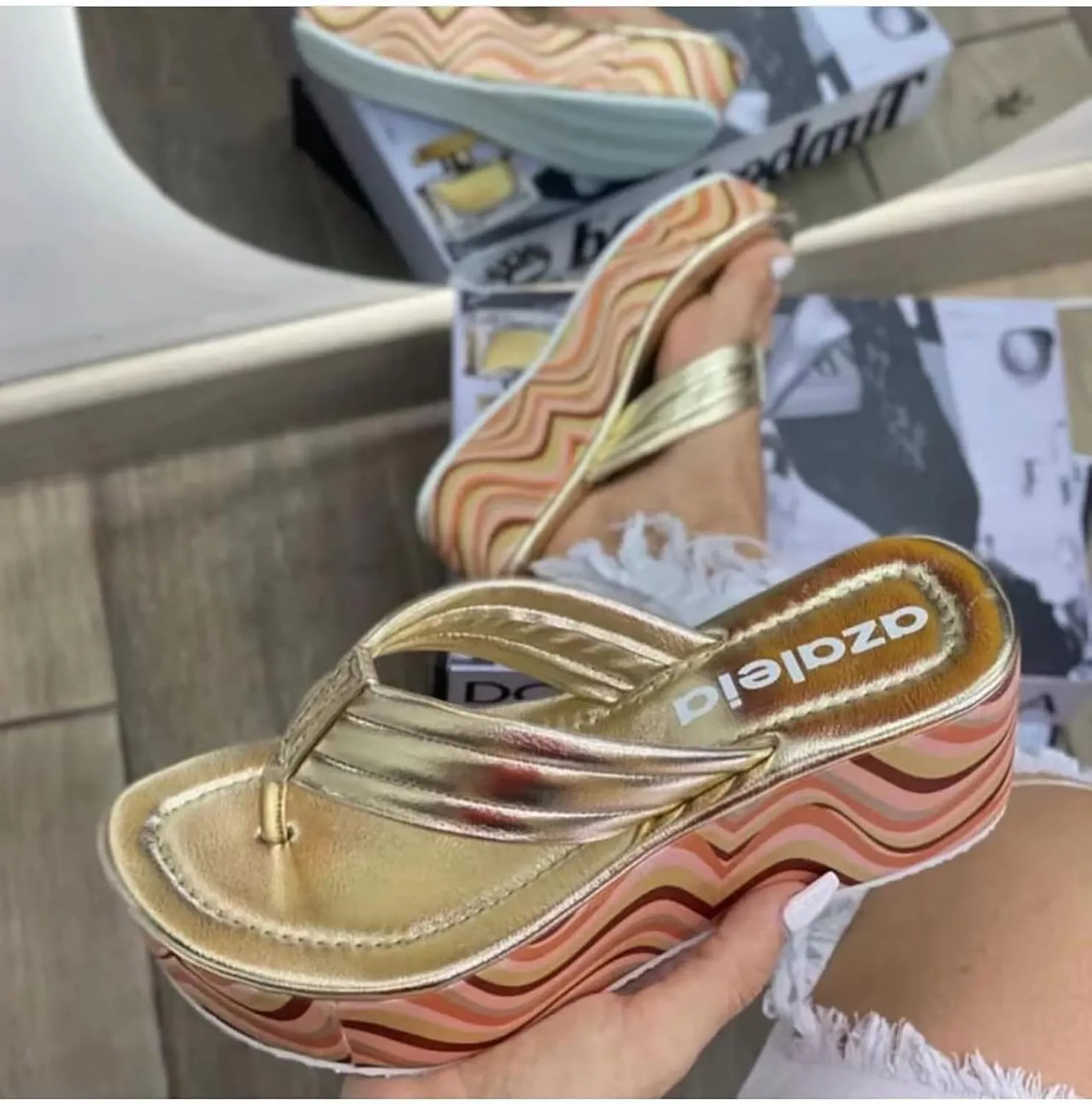 Women's Wedge Flip Flop Sandals,Comfortable Slip-On Sandals, Fashion Rainbow Bottom Wedge Casual Sandals, Outdoor Non-Slip Beach Slippers
