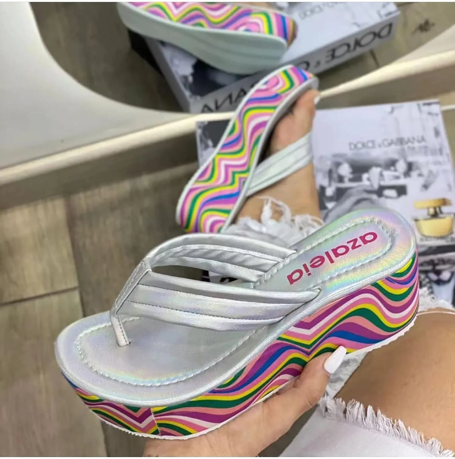 Women's Wedge Flip Flop Sandals,Comfortable Slip-On Sandals, Fashion Rainbow Bottom Wedge Casual Sandals, Outdoor Non-Slip Beach Slippers